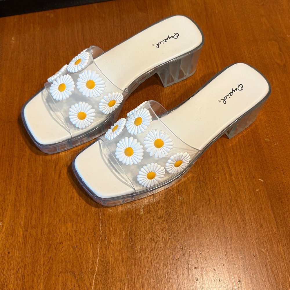 Qupid plastic sunflower sandal slides with heel
